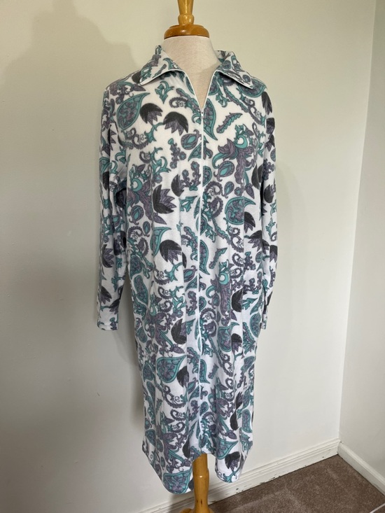 Casual Night Women's Printed Zipper Front Micro Fleece Robe Duster Size Medium - Picture 2 of 8